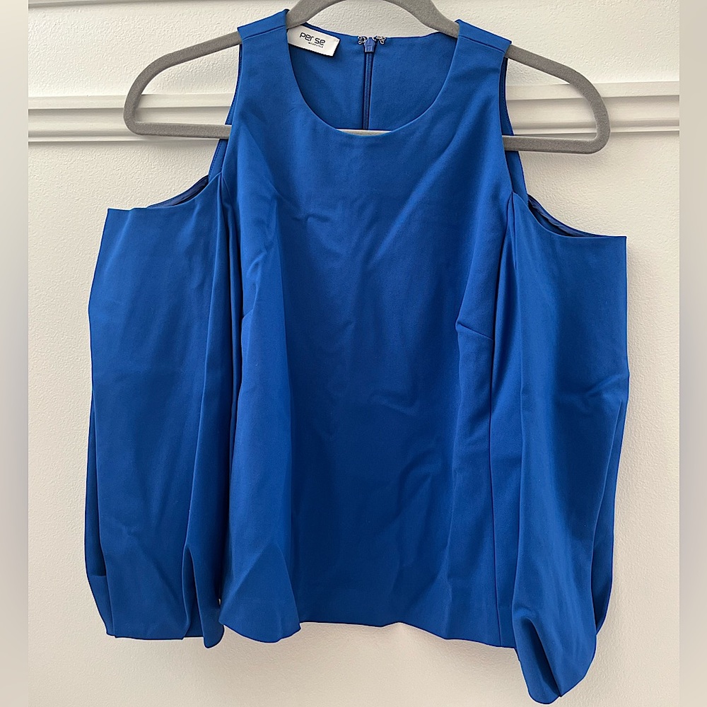 Per Se Exposed Shoulder top with butterfly sleeves